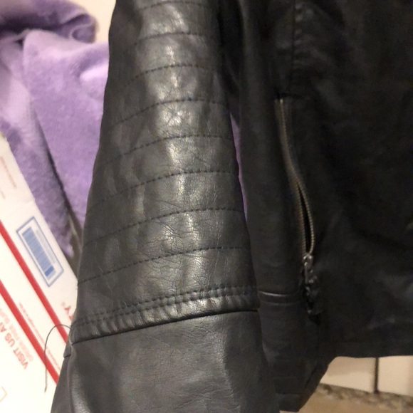 Rue 21 vegan Moto jacket with “quilting” detail on the sleeves. M.  no rips. - Picture 5 of 7
